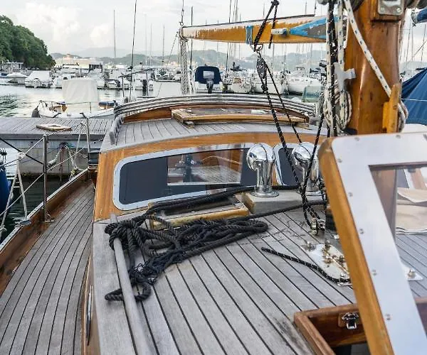 Hotel en barco Vela D'epoca Parvati By Portido *