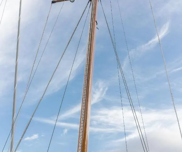 Hotel en barco Vela D'epoca Parvati By Portido