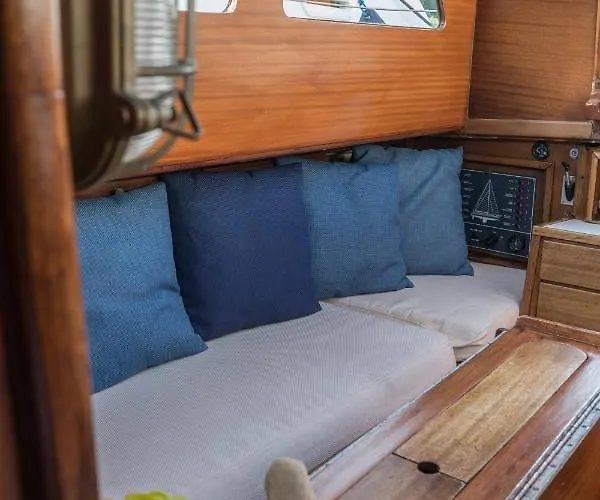 Hotel en barco Vela D'epoca Parvati By Portido *