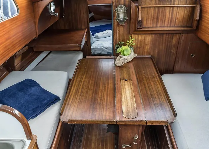 Vela D'epoca Parvati By Portido Porto Venere